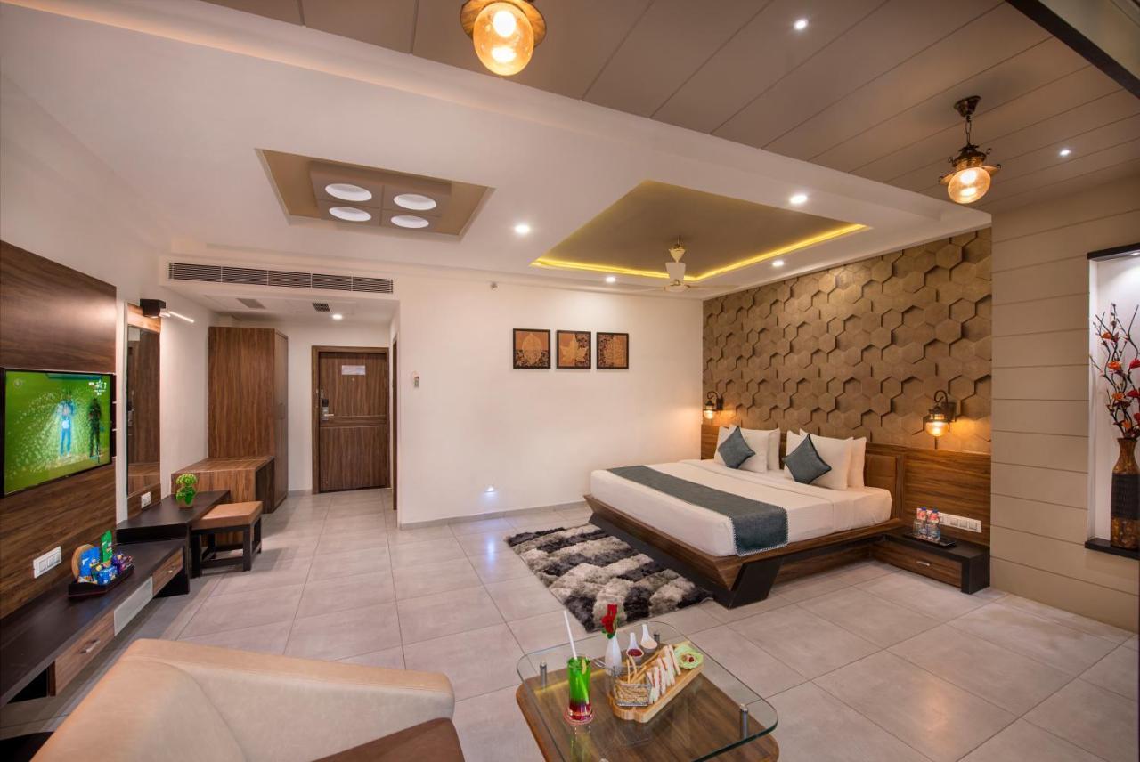 Lords Eco Inn Morbi Buitenkant foto