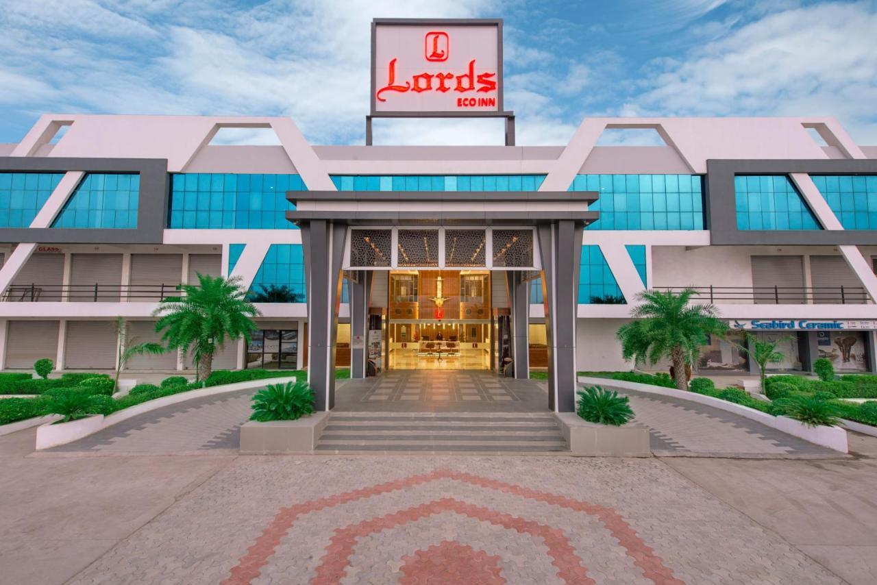 Lords Eco Inn Morbi Buitenkant foto