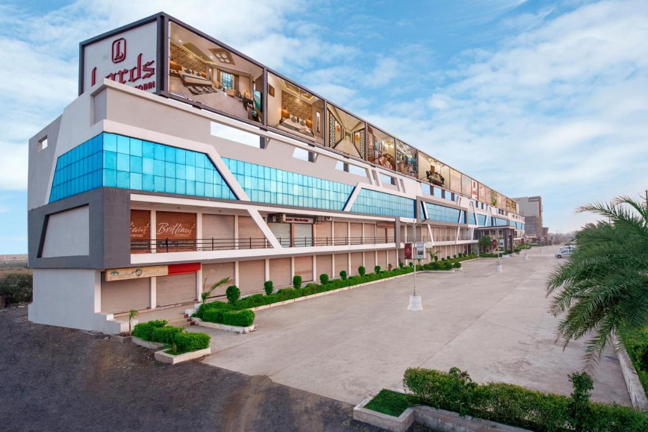 Lords Eco Inn Morbi Buitenkant foto