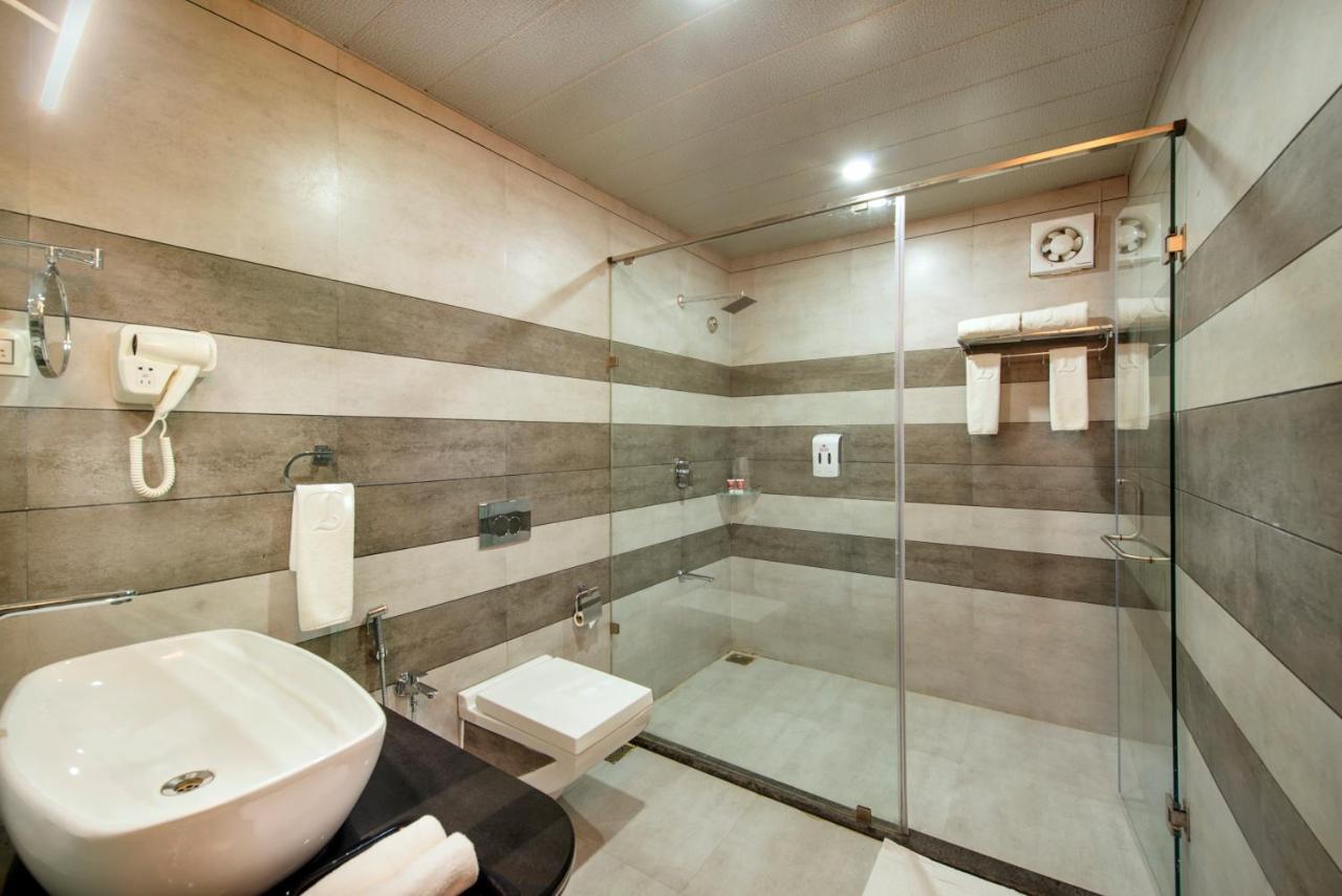 Lords Eco Inn Morbi Buitenkant foto